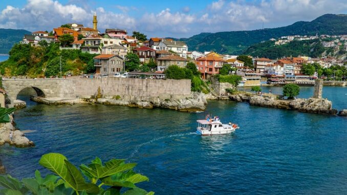 uploaded-image-salihli-tarih-ve-kulturun-kalbinde-bir-sehir-1697802845706